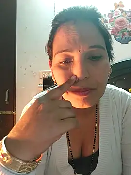 Poojabhabi101 online show from 01-15-26, 07:45