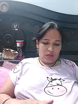 Poojabhabi101 online show from 04-15-26, 05:39