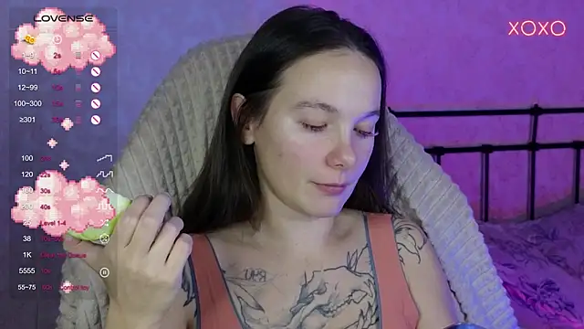 lil luna x online show from 10-25-25, 05:35