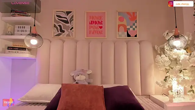 cute  cherry  online show from 11-06-25, 08:24