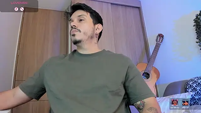 Snapshot of alejandro_stark chatting on 06-08-26, 11:16 alejandro stark online show from 06-08-26, 11:16