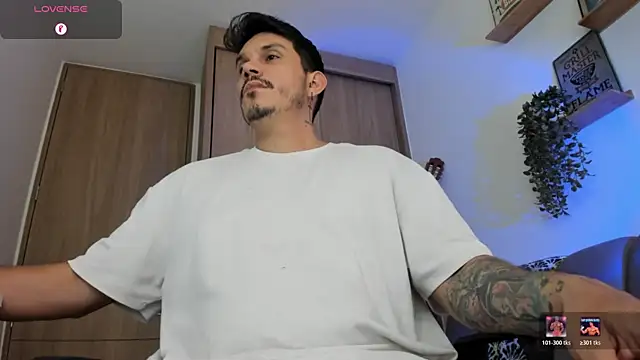 Snapshot of alejandro_stark chatting on 05-26-26, 09:35 alejandro stark online show from 05-26-26, 09:35