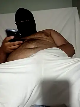 Snapshot of Kidding_Road chatting on 03-18-25, 03:23 Kidding Road online show from 03-18-25, 03:23
