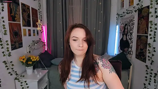 mia x love online show from 10-26-25, 08:48