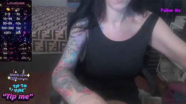 Snapshot of VenusX chatting on 07-18-26, 05:27 VenusX online show from 07-18-26, 05:27