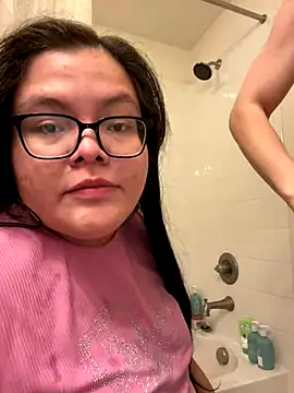 LiverandBrat77 online show from 12-04-25, 10:42