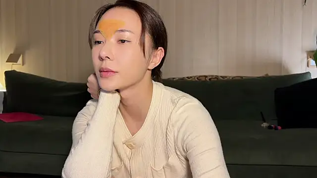 Snapshot of grandeeney chatting on 11-14-25, 01:26 grandeeney online show from 11-14-25, 01:26