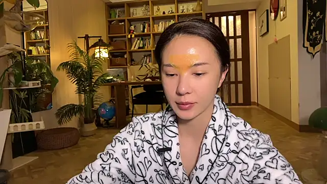 Snapshot of grandeeney chatting on 12-05-25, 03:43 grandeeney online show from 12-05-25, 03:43