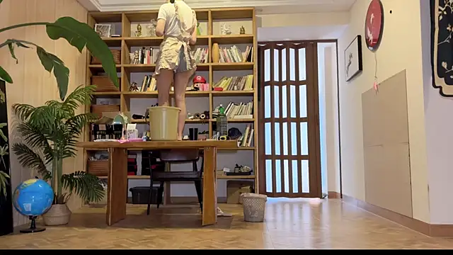 Snapshot of grandeeney chatting on 01-08-25, 05:59 grandeeney online show from 01-08-25, 05:59