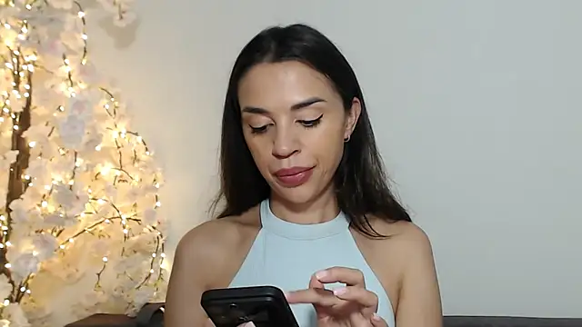 Mika Gold online show from 10-12-25, 10:16