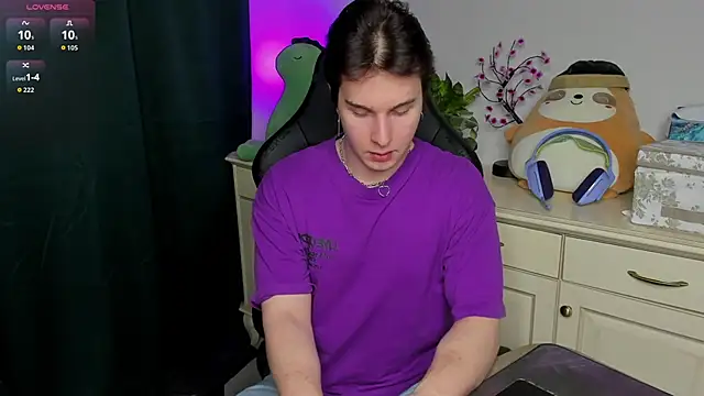 Snapshot of Vincent_Strong chatting on 02-07-26, 03:53 Vincent Strong online show from 02-07-26, 03:53