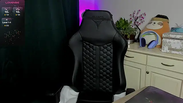 Snapshot of Vincent_Strong chatting on 02-02-26, 08:57 Vincent Strong online show from 02-02-26, 08:57