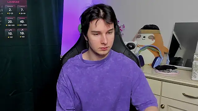 Snapshot of Vincent_Strong chatting on 03-08-26, 08:17 Vincent Strong online show from 03-08-26, 08:17