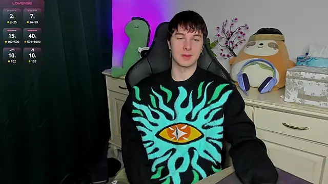 Snapshot of Vincent_Strong chatting on 02-08-26, 03:59 Vincent Strong online show from 02-08-26, 03:59