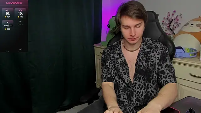 Vincent Strong online show from 10-26-25, 08:48