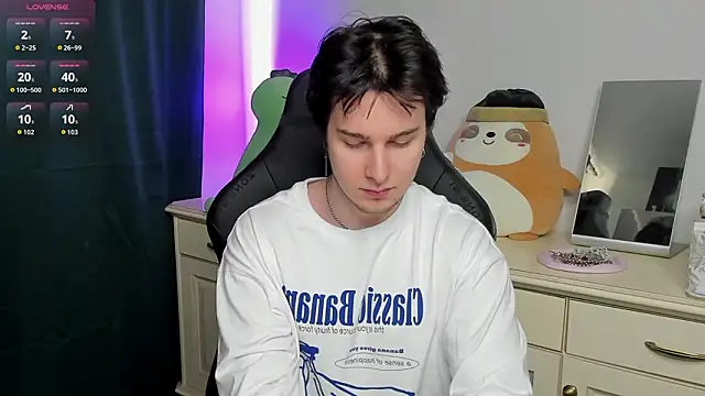 Snapshot of Vincent_Strong chatting on 03-15-26, 12:01 Vincent Strong online show from 03-15-26, 12:01