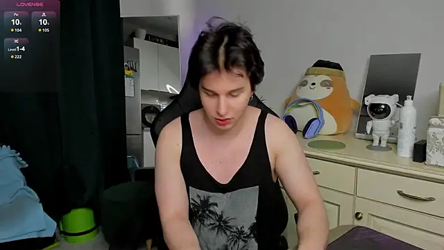 Vincent Strong online show from 04-05-26, 02:35