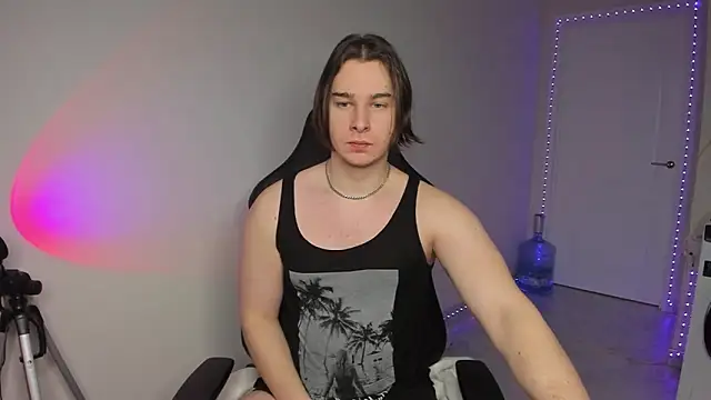 Snapshot of Vincent_Strong chatting on 01-12-25, 07:53 Vincent Strong online show from 01-12-25, 07:53