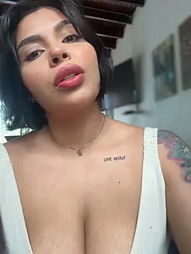 GigiiStone online show from 10-07-25, 03:24