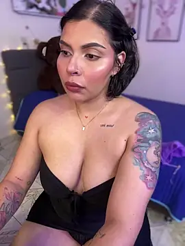 GigiiStone online show from 02-25-25, 09:04