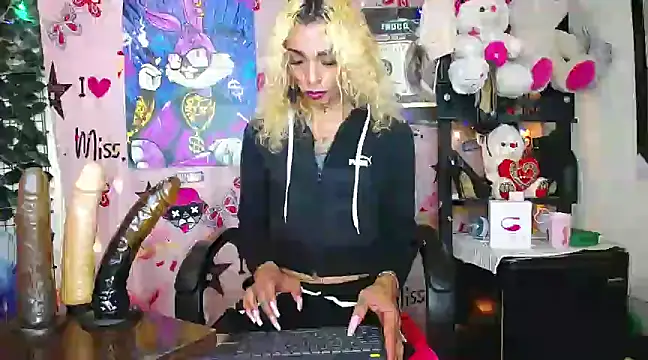 flaquita corall online show from 03-23-25, 04:05