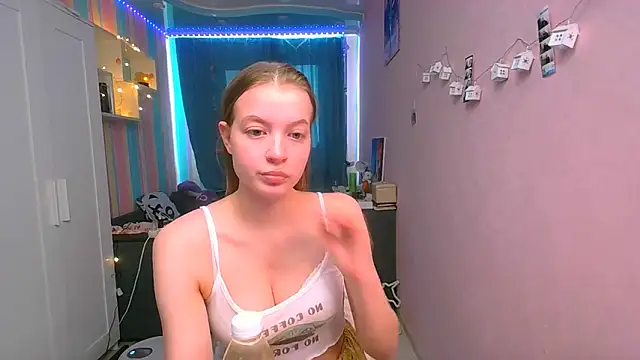 Snapshot of __Aphrodita__wow__ chatting on 03-22-25, 12:46   Aphrodita  wow   online show from 03-22-25, 12:46