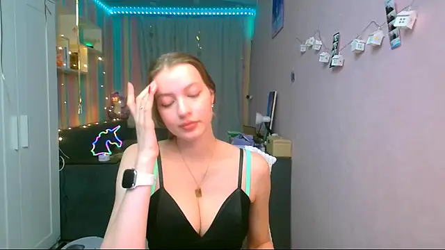 Snapshot of __Aphrodita__wow__ chatting on 02-08-25, 01:33   Aphrodita  wow   online show from 02-08-25, 01:33