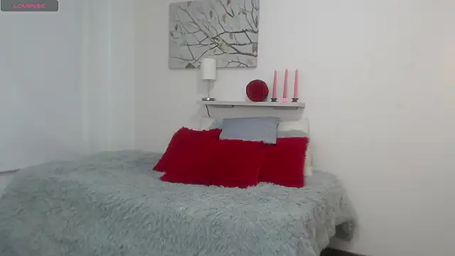 Snapshot of sofia_perez___ chatting on 04-21-26, 08:04 sofia perez online show from 04-21-26, 08:04