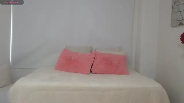 Snapshot of sofia_perez___ chatting on 04-30-26, 07:54 sofia perez online show from 04-30-26, 07:54