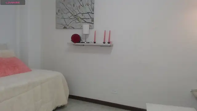 Snapshot of sofia_perez___ chatting on 05-18-26, 07:40 sofia perez online show from 05-18-26, 07:40
