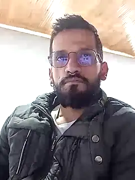 Snapshot of Andres_ramsey chatting on 03-10-25, 01:32 Andres ramsey online show from 03-10-25, 01:32