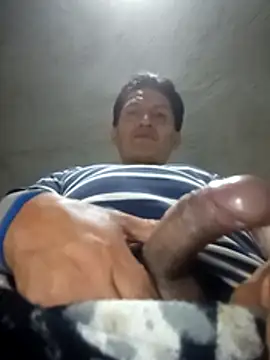 Snapshot of manuel1976 chatting on 04-24-26, 03:30 manuel1976 online show from 04-24-26, 03:30