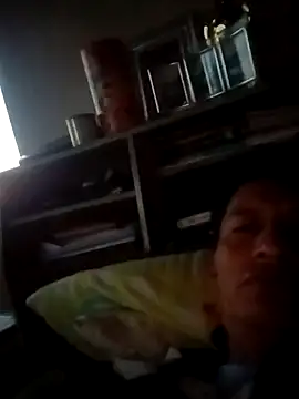 Snapshot of manuel1976 chatting on 07-22-26, 11:12 manuel1976 online show from 07-22-26, 11:12
