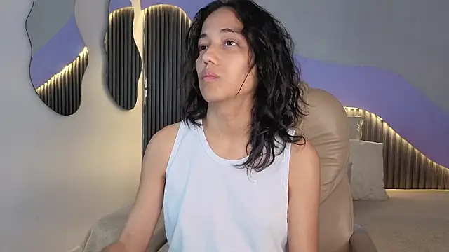 hot little bunny online show from 03-19-26, 09:59