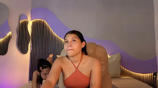 Snapshot of hot_little_bunny chatting on 02-10-26, 08:08 hot little bunny online show from 02-10-26, 08:08