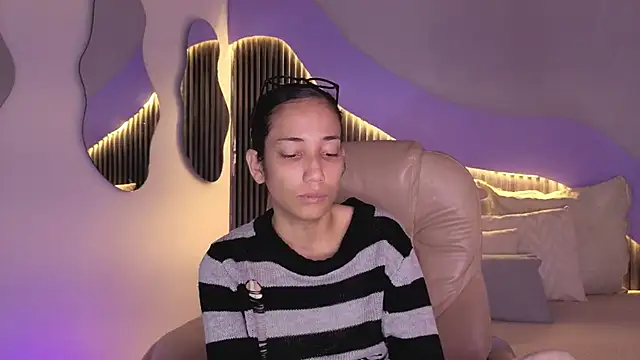 Snapshot of hot_little_bunny chatting on 02-09-26, 08:51 hot little bunny online show from 02-09-26, 08:51