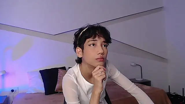 Snapshot of hot_little_bunny chatting on 02-26-25, 08:25 hot little bunny online show from 02-26-25, 08:25