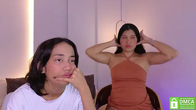 Snapshot of hot_little_bunny chatting on 10-30-25, 09:44 hot little bunny online show from 10-30-25, 09:44