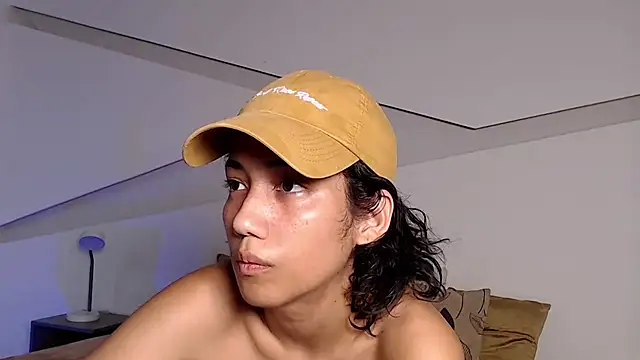 Snapshot of hot_little_bunny chatting on 09-09-25, 09:13 hot little bunny online show from 09-09-25, 09:13