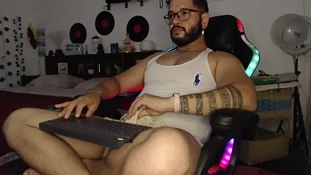 Xein WoIf online show from 07-06-26, 03:02
