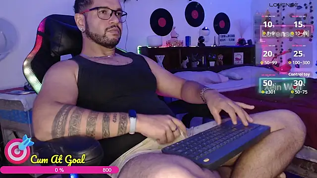 Snapshot of Xein_WoIf chatting on 06-09-26, 02:45 Xein WoIf online show from 06-09-26, 02:45