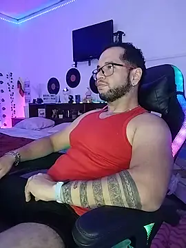 Snapshot of Xein_WoIf chatting on 05-24-26, 02:55 Xein WoIf online show from 05-24-26, 02:55
