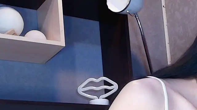 Snapshot of Siaconna chatting on 03-15-25, 06:47 Siaconna online show from 03-15-25, 06:47