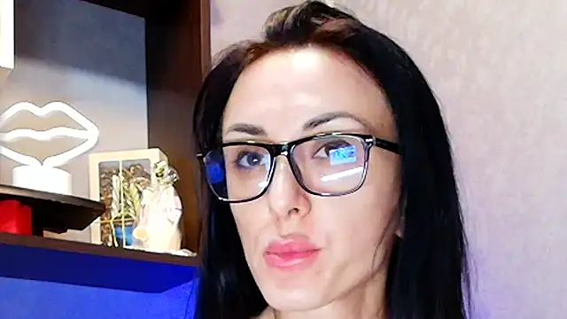 Snapshot of Siaconna chatting on 09-15-25, 06:14 Siaconna online show from 09-15-25, 06:14