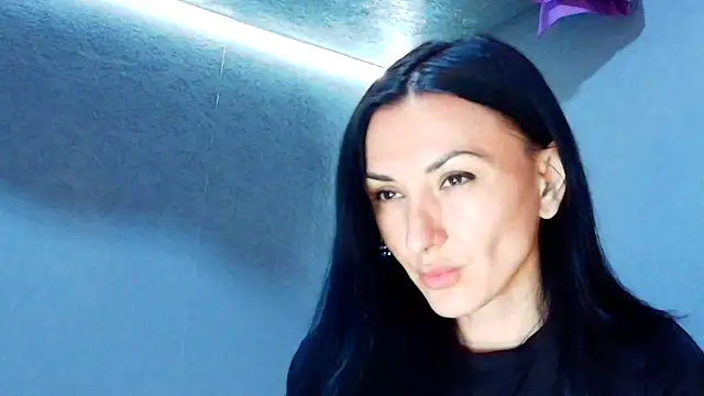 Snapshot of Siaconna chatting on 06-12-26, 08:45 Siaconna online show from 06-12-26, 08:45
