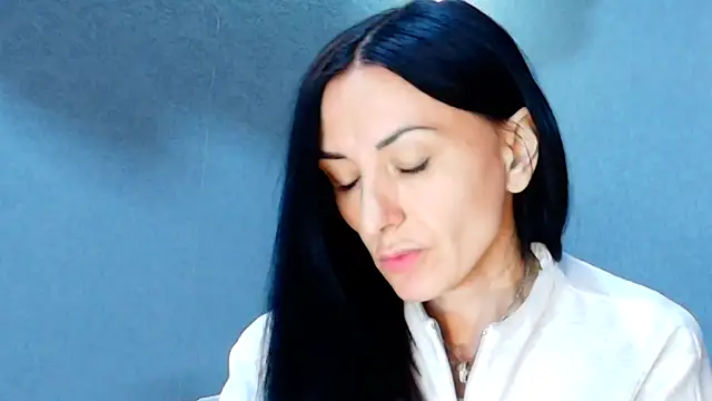 Snapshot of Siaconna chatting on 05-16-26, 07:40 Siaconna online show from 05-16-26, 07:40