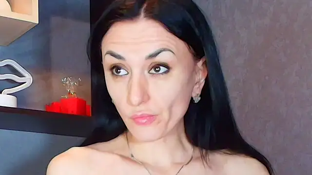 Snapshot of Siaconna chatting on 03-06-25, 08:52 Siaconna online show from 03-06-25, 08:52