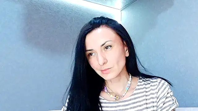 Snapshot of Siaconna chatting on 05-10-26, 10:19 Siaconna online show from 05-10-26, 10:19