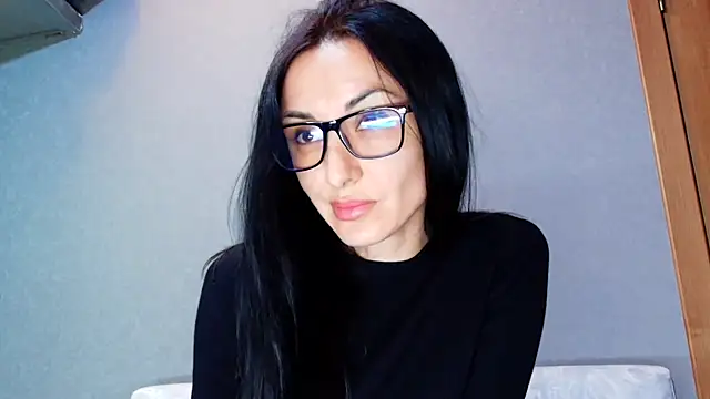 Snapshot of Siaconna chatting on 09-19-25, 05:44 Siaconna online show from 09-19-25, 05:44
