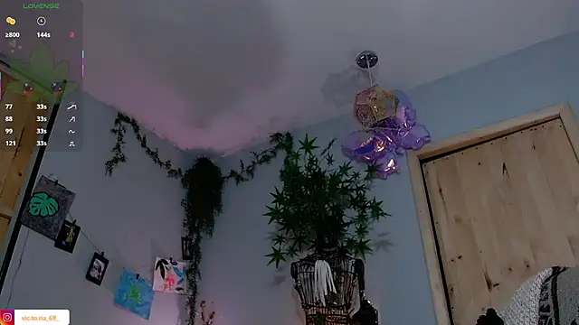 VickyJackson  online show from 10-06-25, 06:52